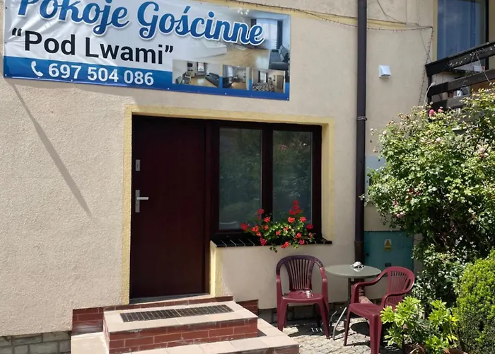 Pod Lwami Homestay szállás
